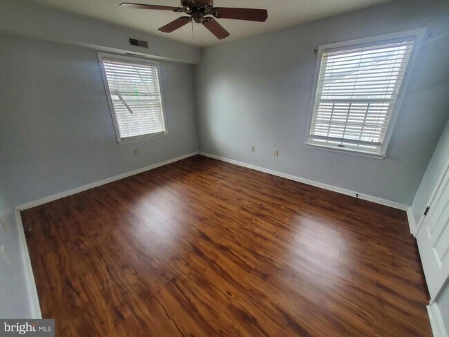 Building Photo - 620 Manatawny St