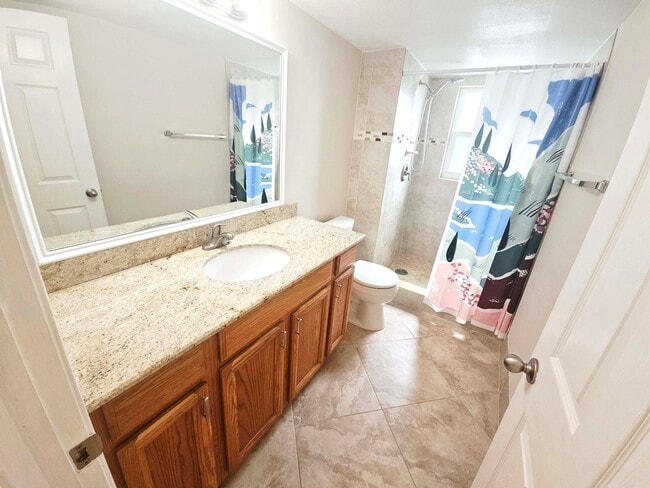 Building Photo - 14747 Cumberland Dr