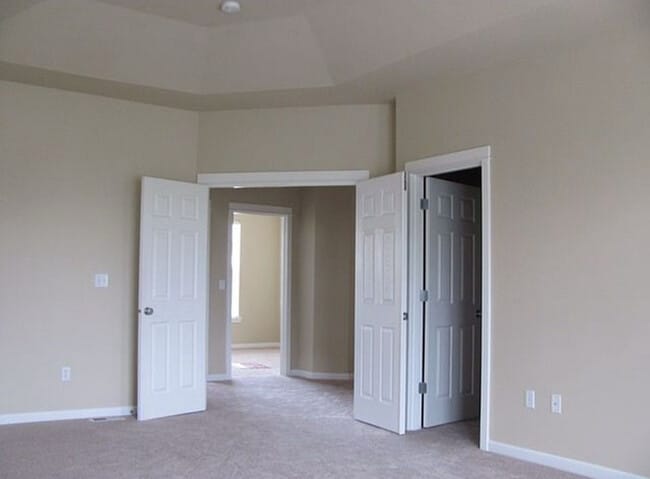 Building Photo - 2645 Stonecreek Dr