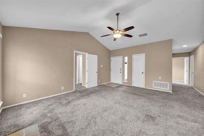 Building Photo - 9626 Sugar Hill Dr