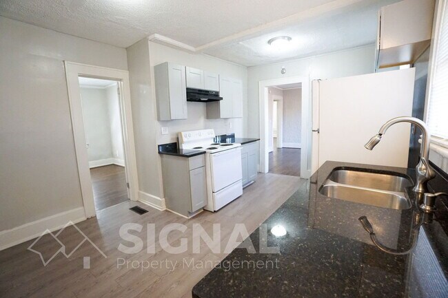 Building Photo - 7801 6th Ave S