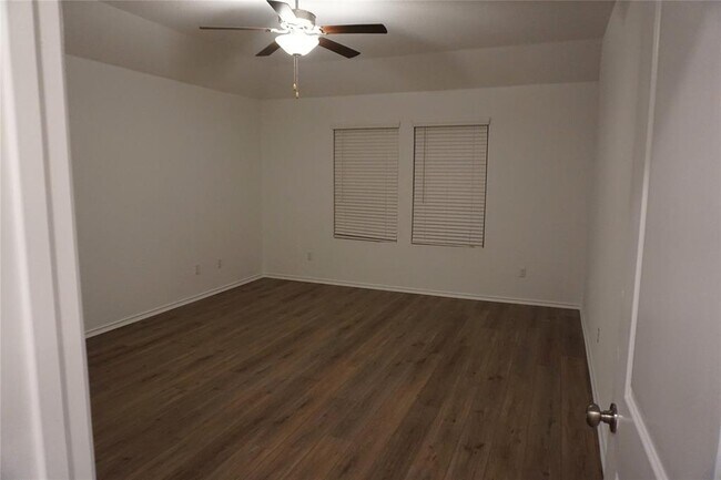 Building Photo - 1737 Catahoula Dr