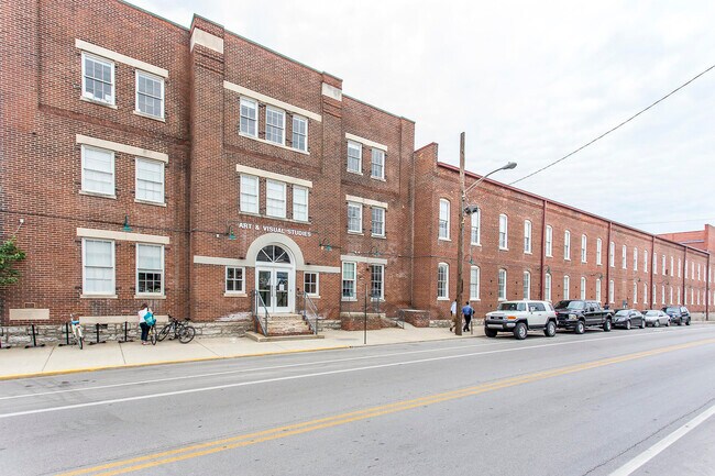 Building Photo - 585 S Upper St