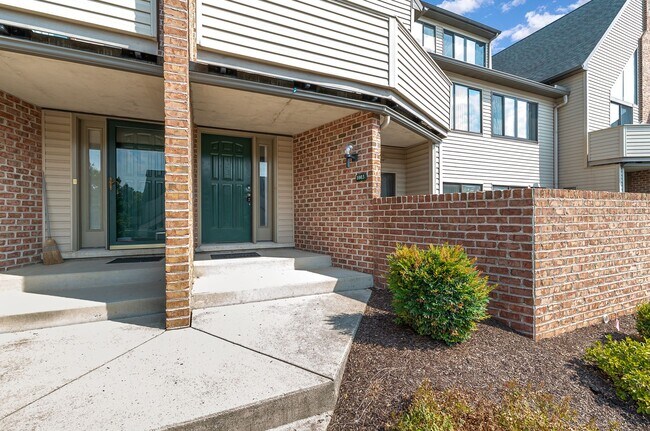 Building Photo - 1003 Cherrington Dr