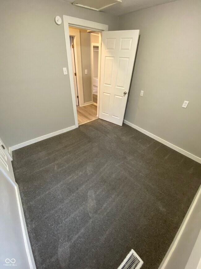 Building Photo - 1820 S M St