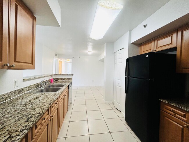 Building Photo - 6752 Heritage Grande
