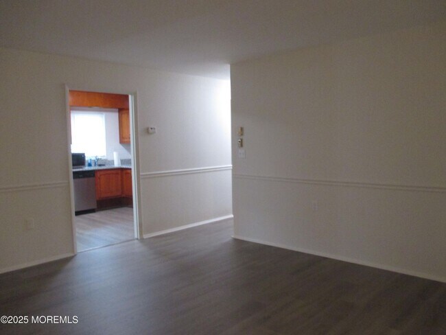 Building Photo - 52D Cambridge Ct