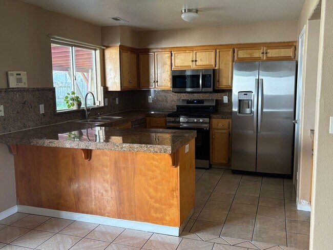 Building Photo - 3 bedroom 2 Bath home in quiet court