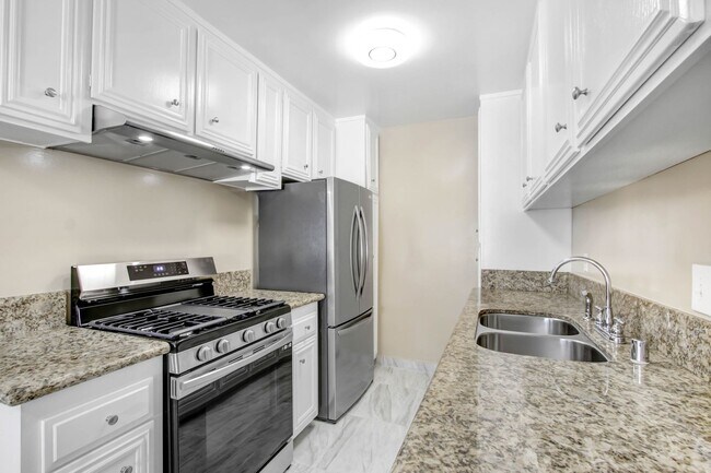 Interior Photo - 1234 Wellesley Ave in West LA - steps to W...