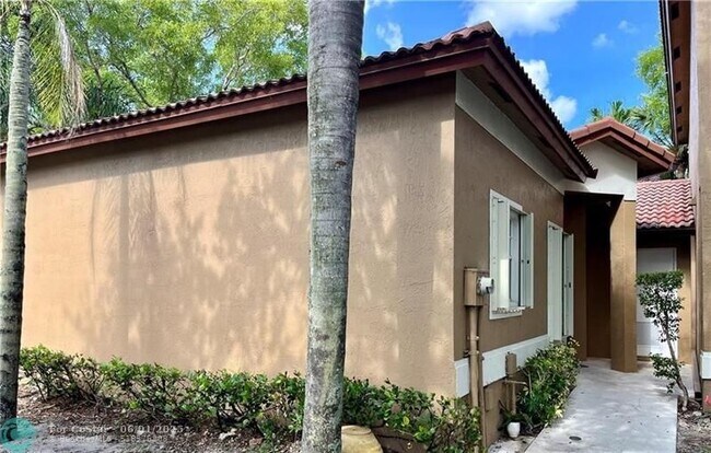 Building Photo - 16220 Emerald Cove Rd