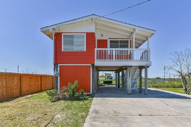 Building Photo - Waterfront Property