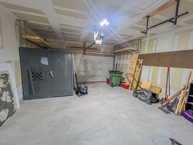 Building Photo - 512 Barbary Coast Ln