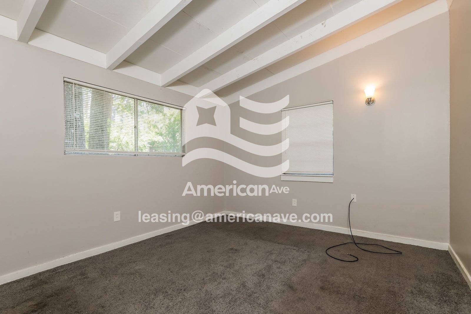 Building Photo - 2854 Revere St