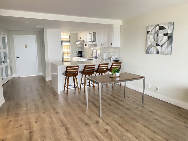 Building Photo - 4265 Marina City Dr