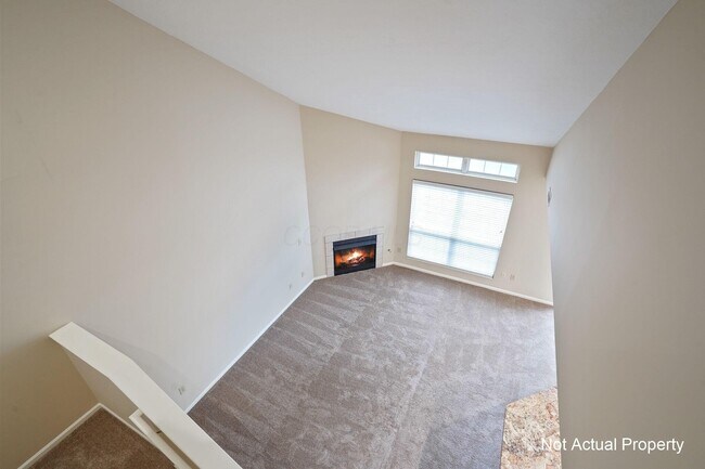 Building Photo - 5002 Stratford Pine Ln