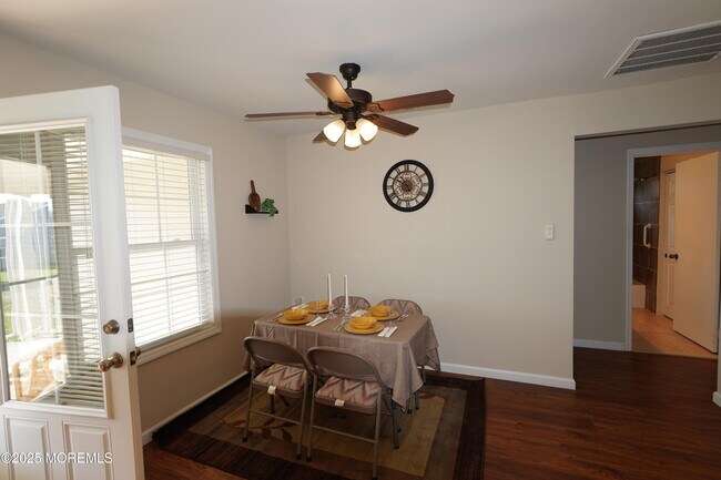 Building Photo - 49 Hastings Rd