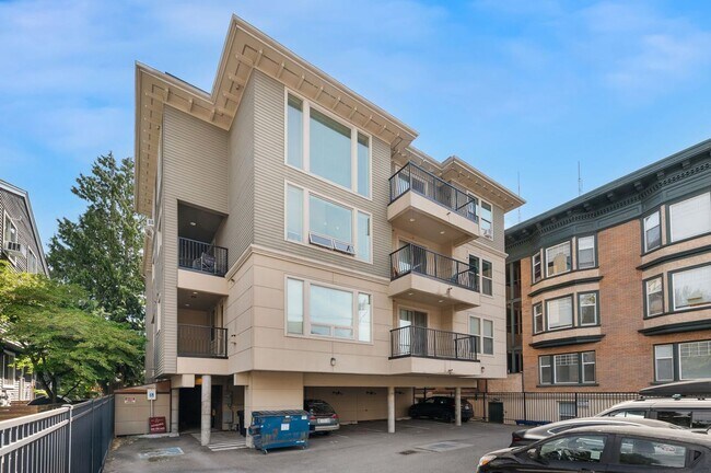 Building Photo - The 1811 Apartments