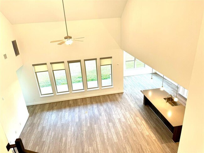 Building Photo - 1215 Tallow Park Ln