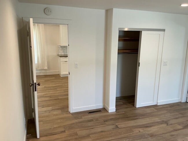 Building Photo - Beautiful 4 Bedroom 2 Bath Home in Old Tow...