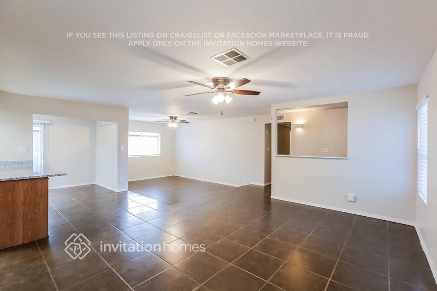 Building Photo - 6037 N 71st Ln