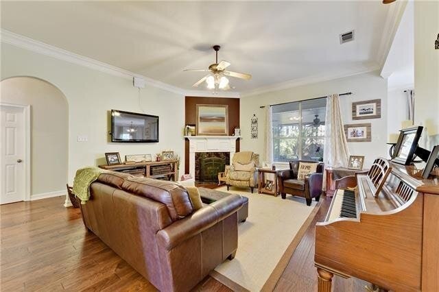 Building Photo - 70350 Petit Rd