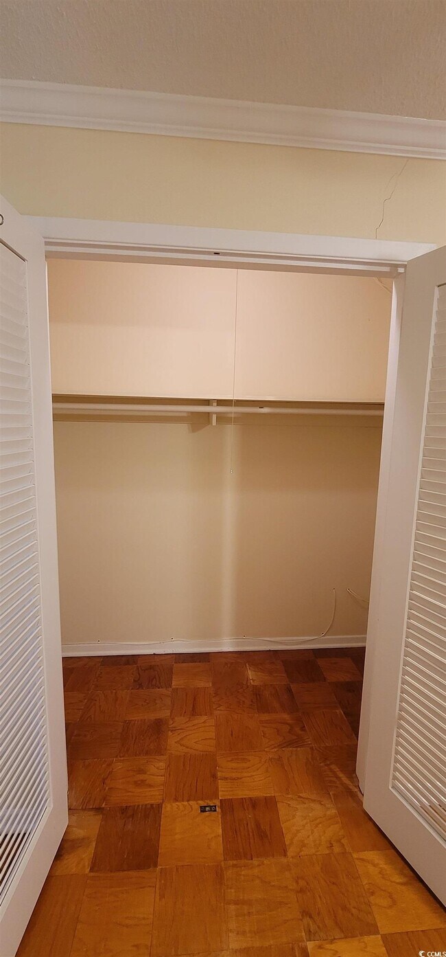 Building Photo - 609 Hibiscus Ave