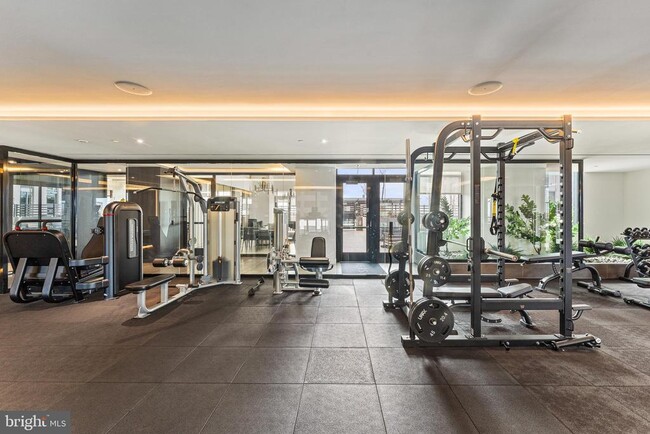 Building Photo - 1650 Silver Hill Dr