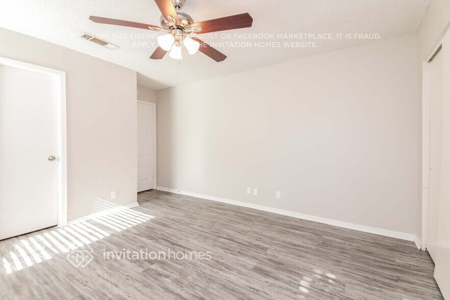 Building Photo - 912 Meadowdale Dr