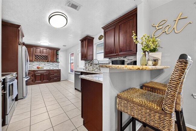 Building Photo - 4754 Lonestone Cir