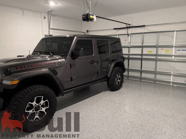 Building Photo - 1980 GOBLET COVE St