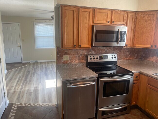 Building Photo - 2816 Independence St