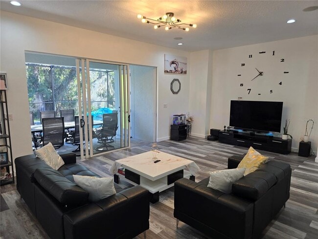 Building Photo - 8111 Santa Rosa Ct