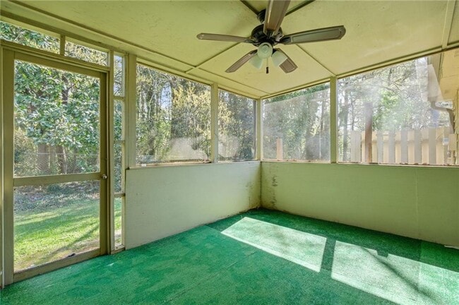 Building Photo - 129 Sandalwood Cir