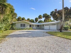 Building Photo - 2 Bedroom 2 Bath Pool Home for Rent