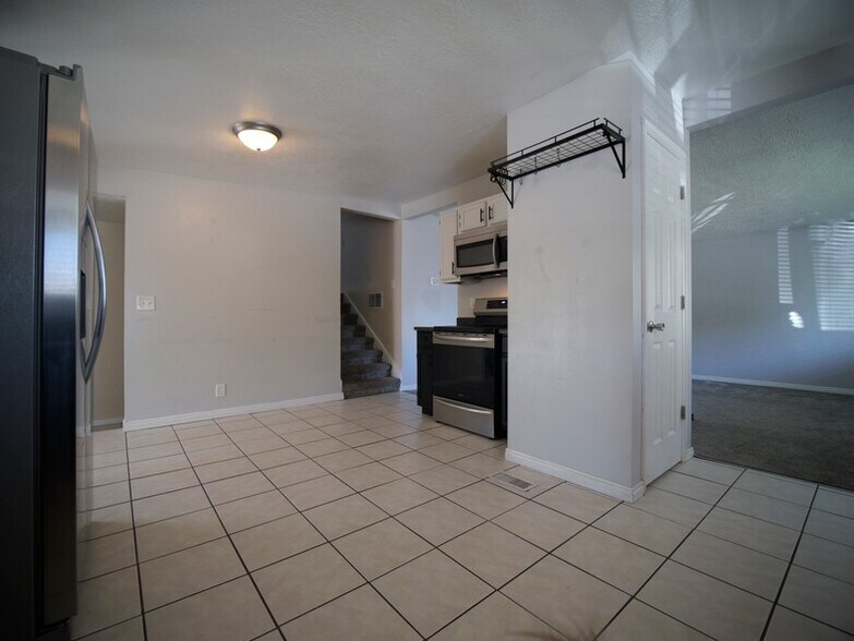 Building Photo - 3292 S 4400 W
