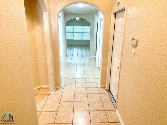 Building Photo - 5619 Cross Pond