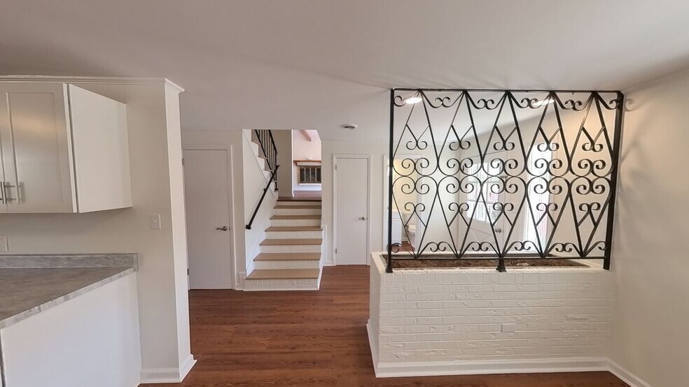 Building Photo - 5719 Wrightsville Ave