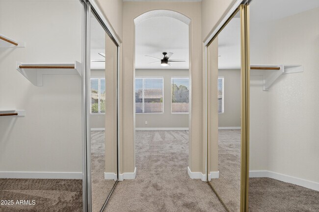 Building Photo - 11517 W Laurelwood Ln
