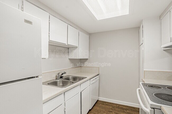 Building Photo - 12133 N Melody Dr