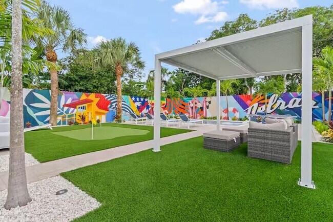 Building Photo - 322 NW 4th Ave