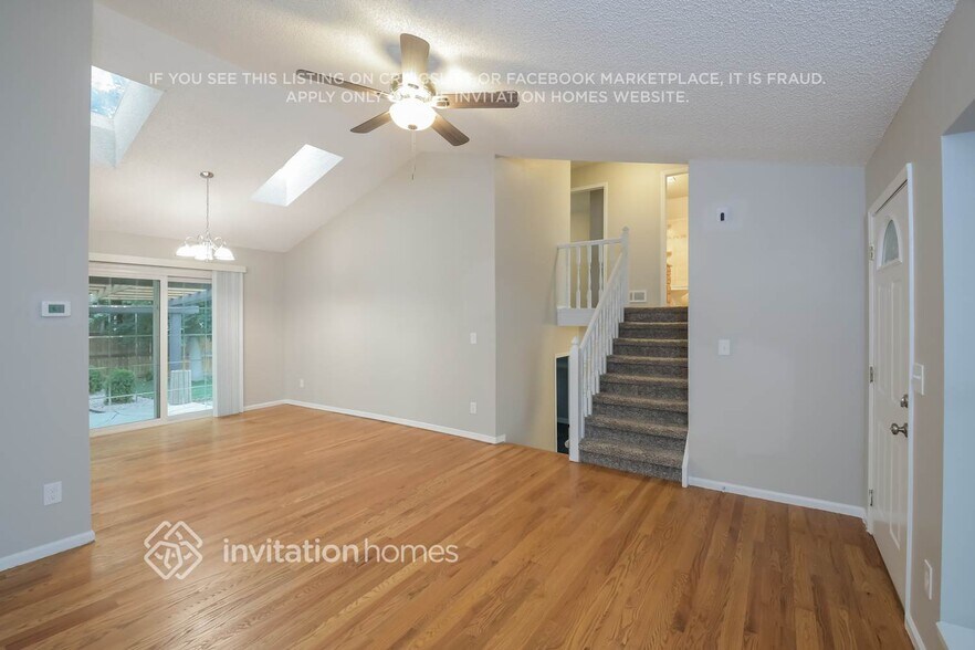 Building Photo - 4615 Ceylon Ct