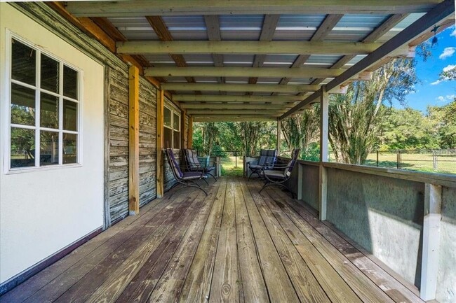 Building Photo - 3135 NE 49th St