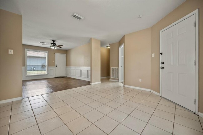 Building Photo - 18103 Gravenhurst Ln