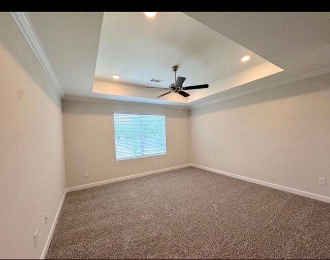 Building Photo - 1728 Windsor Hill Blvd