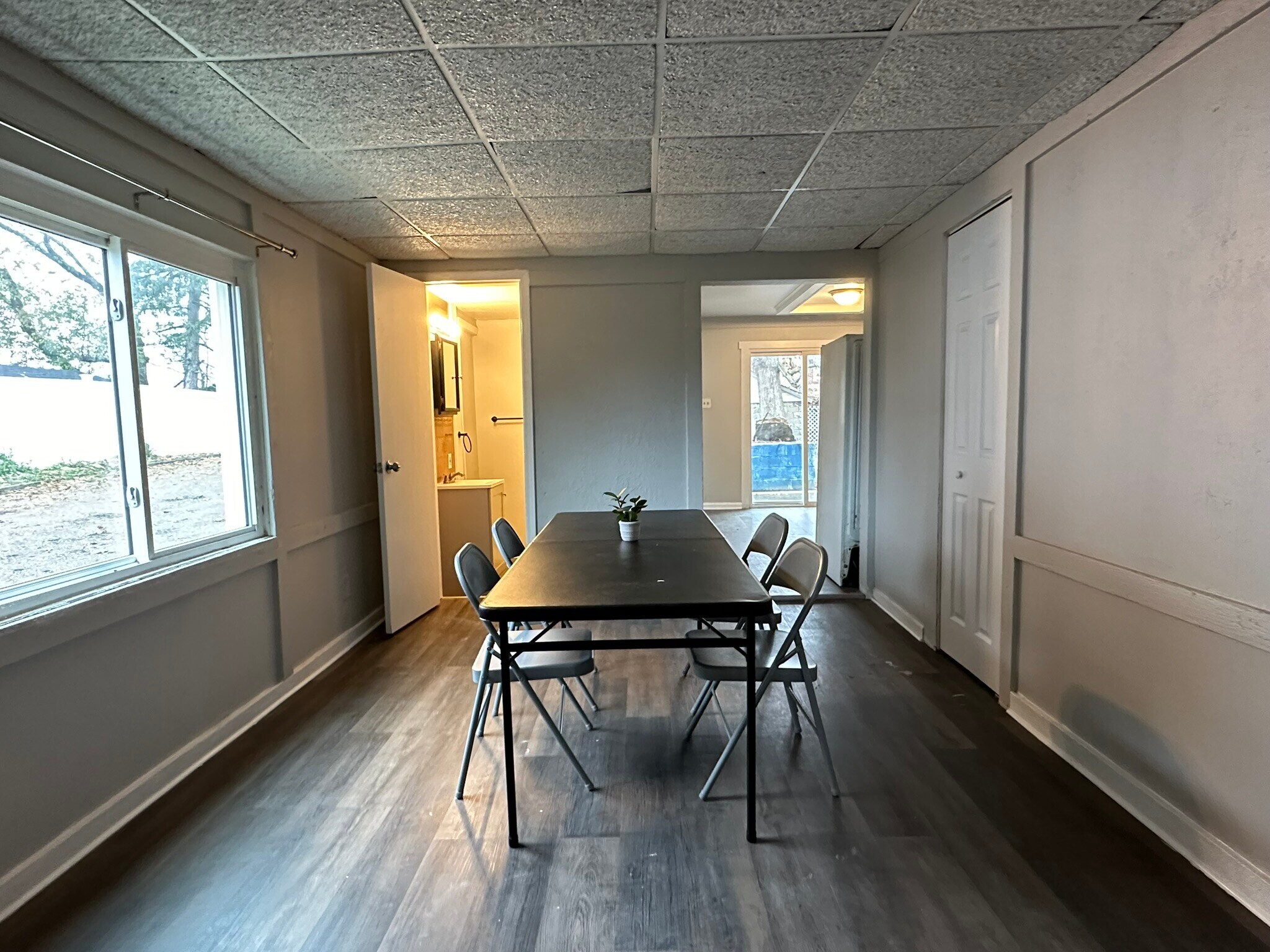 Building Photo - 1821 Realty Ave