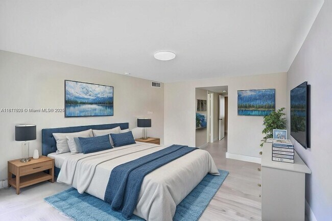 Building Photo - 18051 Biscayne Blvd