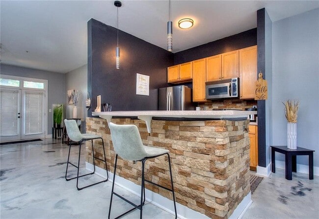 Building Photo - 502 Pryor St SW