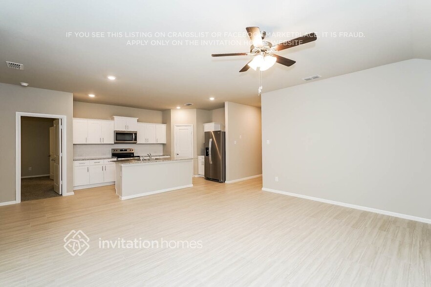 Building Photo - 424 Kaufman Dr