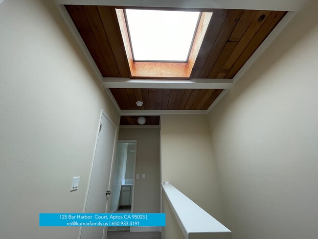 stairs - 125 Bar Harbor Ct