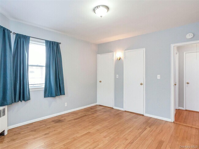 Building Photo - 15 Quinby Ave